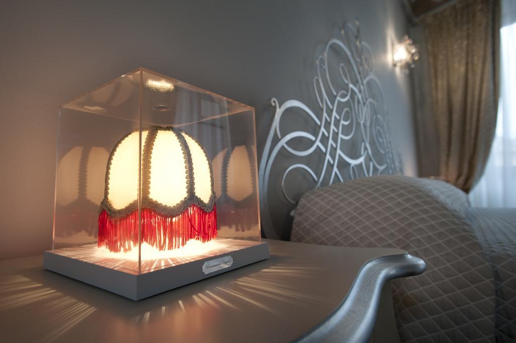 Vinoteca La Sacrestia Bed & Breakfast Alba  Rom bilde