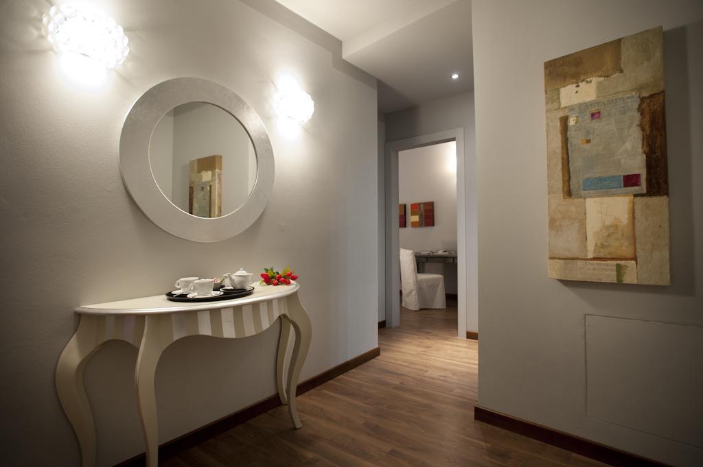 Vinoteca La Sacrestia Bed & Breakfast Alba  Rom bilde