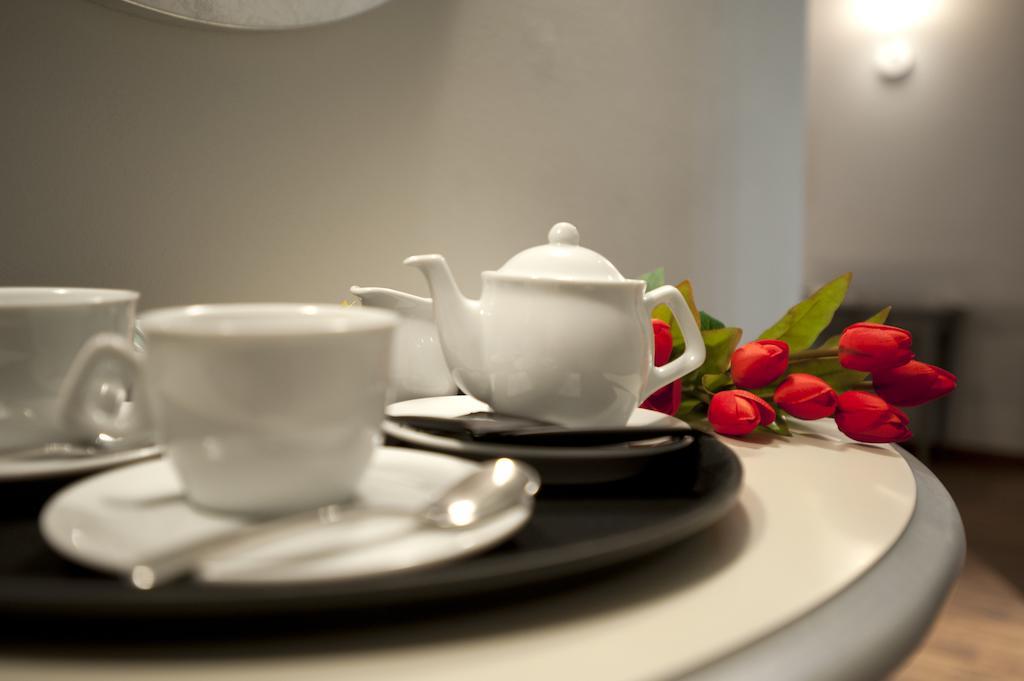 Vinoteca La Sacrestia Bed & Breakfast Alba  Rom bilde